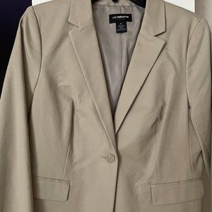 Liz Claiborne light weight light tan jacket